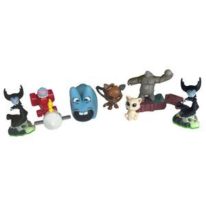 Random Lot of 8 Miniature Collectible Toys McDonald's/Sonic/Disney